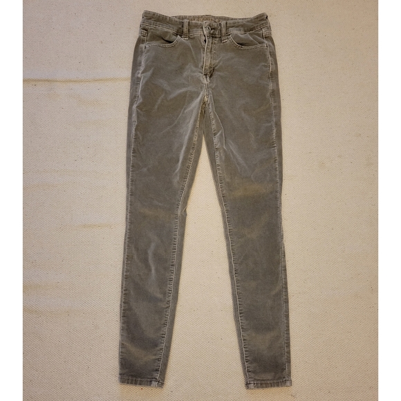 AE Stretch Corduroy '90s Straight Pant in color light gray/green pant Size 4 - Picture 2 of 7